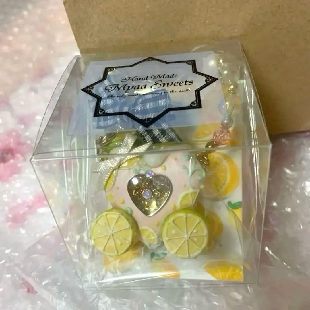 Myaa Sweets様　バッグチャーム　姫おやつ ミニ馬車　レモン