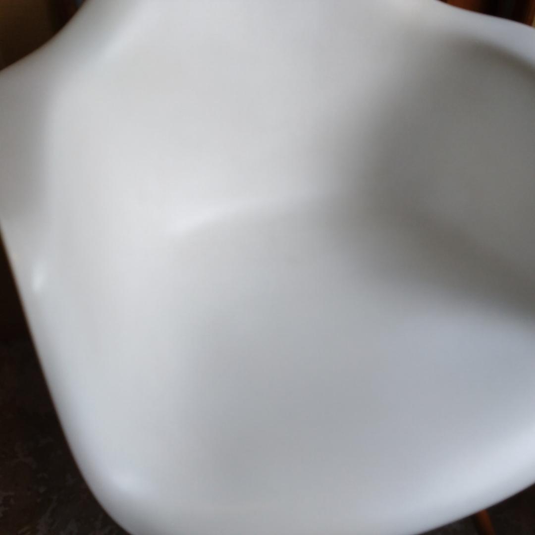 ハーマンミラー　イームズ　アームシェルチェア　座面シート付