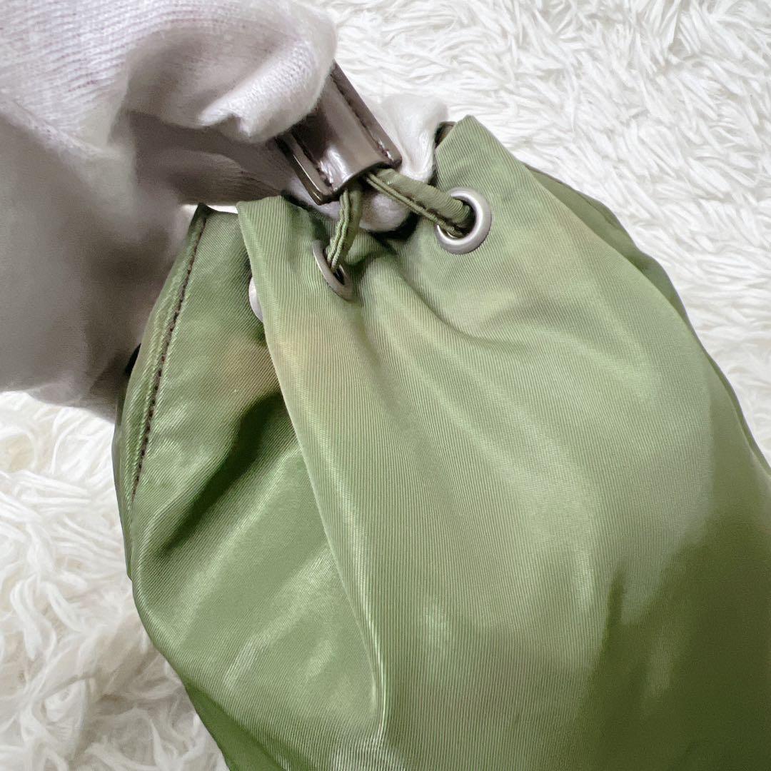 バッグ PRADA Khaki Nylon Drawstring Pouch Y2K