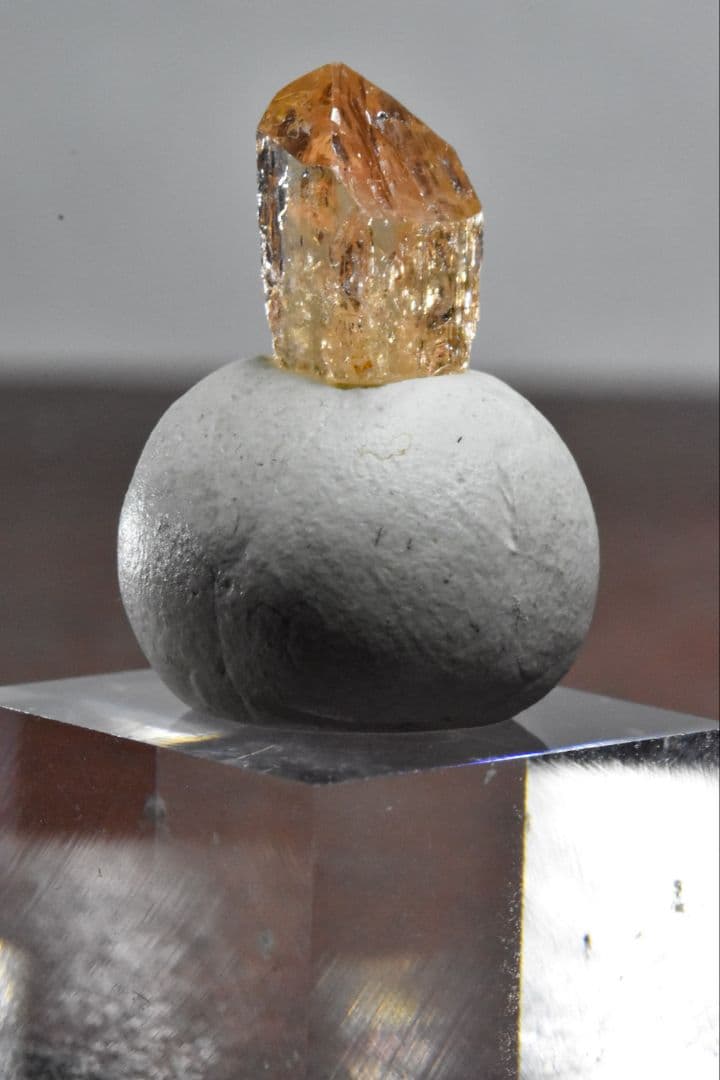 パキスタン カトラン産 ピンクトパーズ単結晶