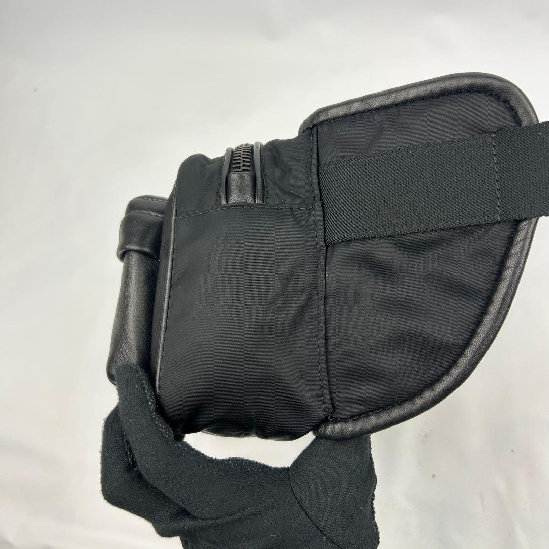 【美品】モンクレール　ウエストポーチ　ボディバッグ　レザー　ナイロン　ロゴ　黒
