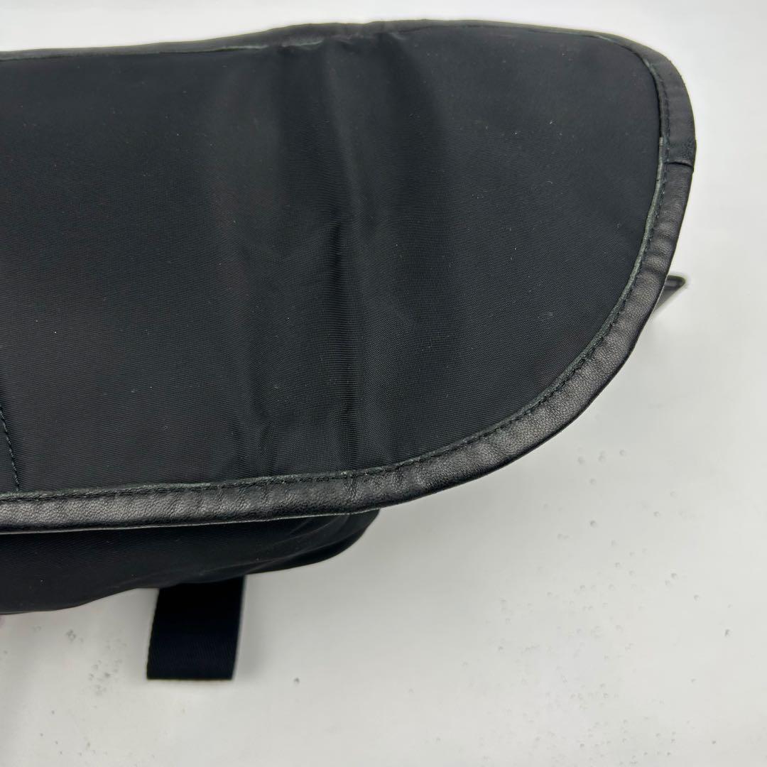 【美品】モンクレール　ウエストポーチ　ボディバッグ　レザー　ナイロン　ロゴ　黒