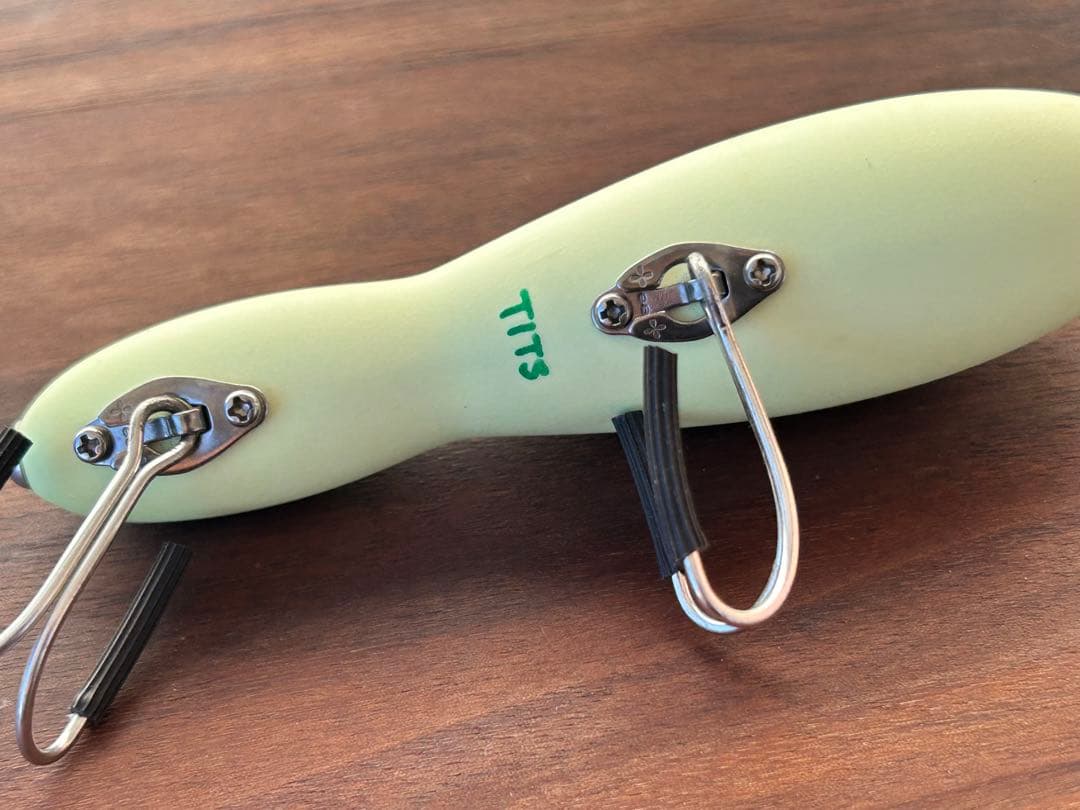 ティート　teat イーブー　蓄光