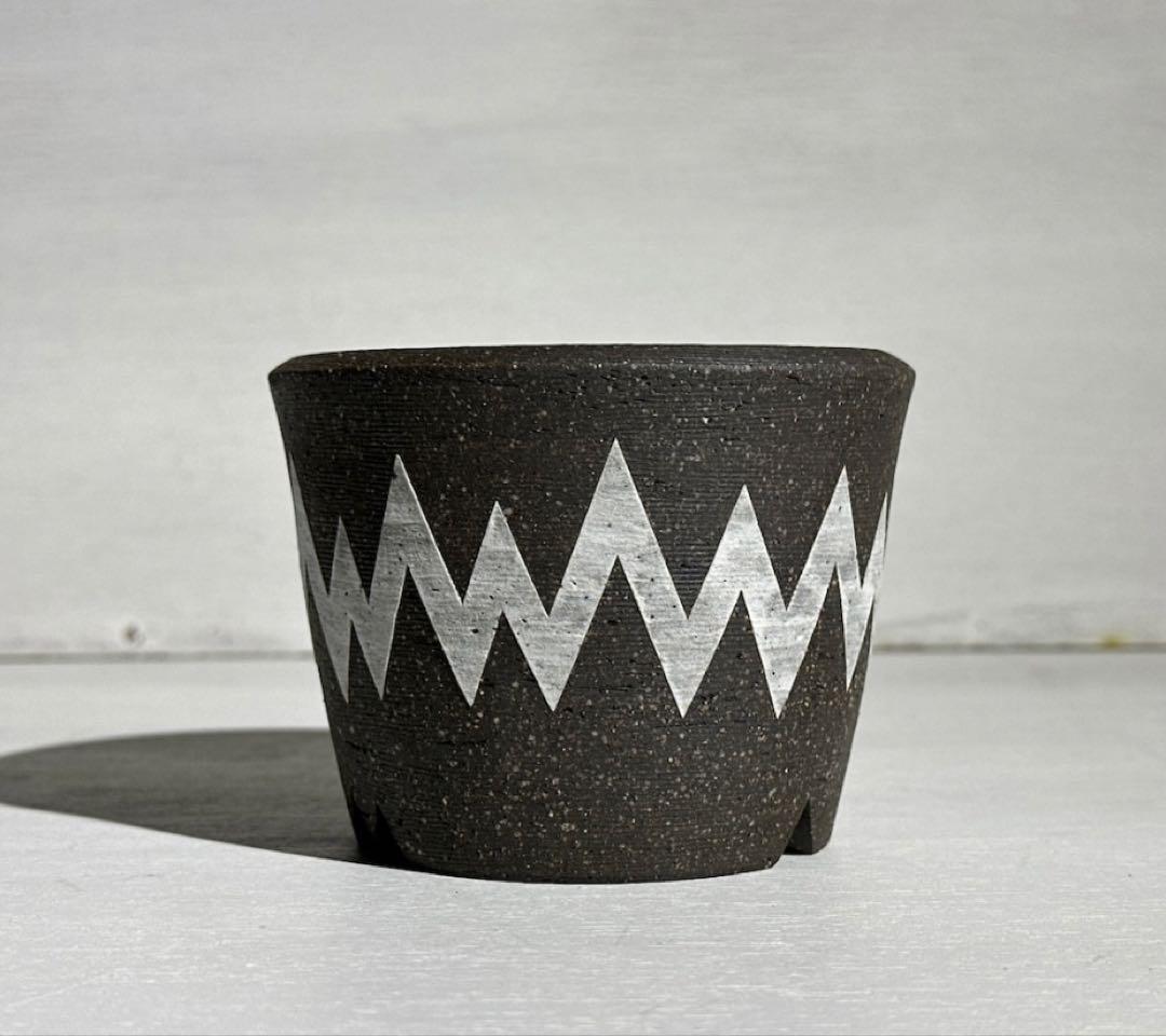 鉢・プランター Invisible ink. MDC\