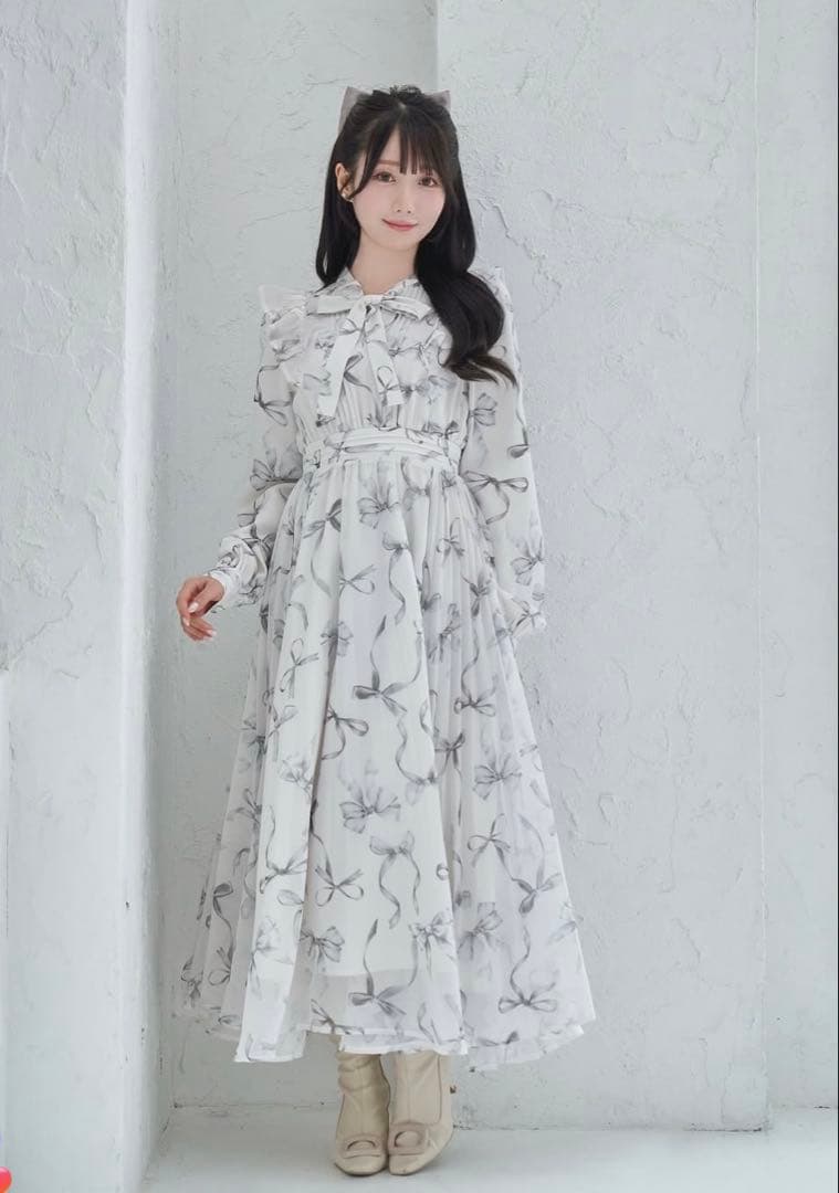 Rosémuse Ribbon pattern pleated dress