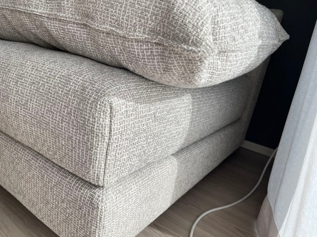 アルフレックスA•SOFA es 100 アームレスソファ(2台ある内の1台目)