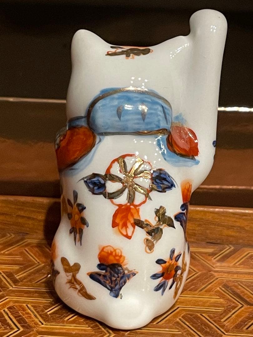 【美品】猫　白猫　招き猫　骨董　陶器　置物　インテリア　工芸品　美術品　伊万里焼
