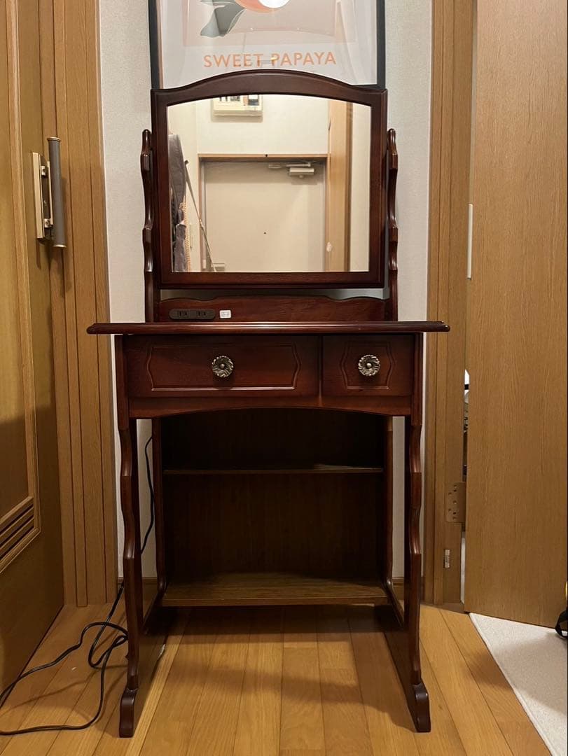 カリモクコロニアル　ドレッサー