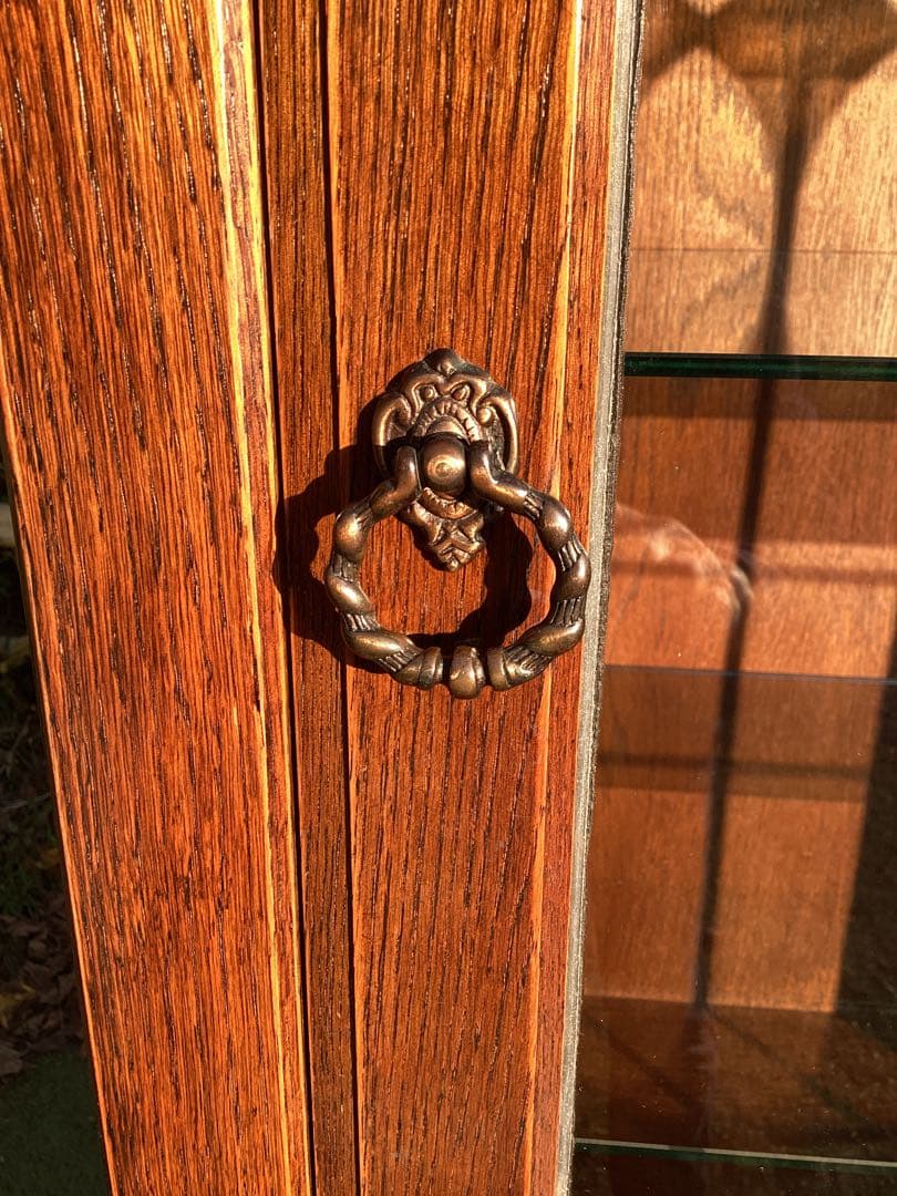 キャビネット　飾り棚　英国風　食器棚　本棚　ステンド