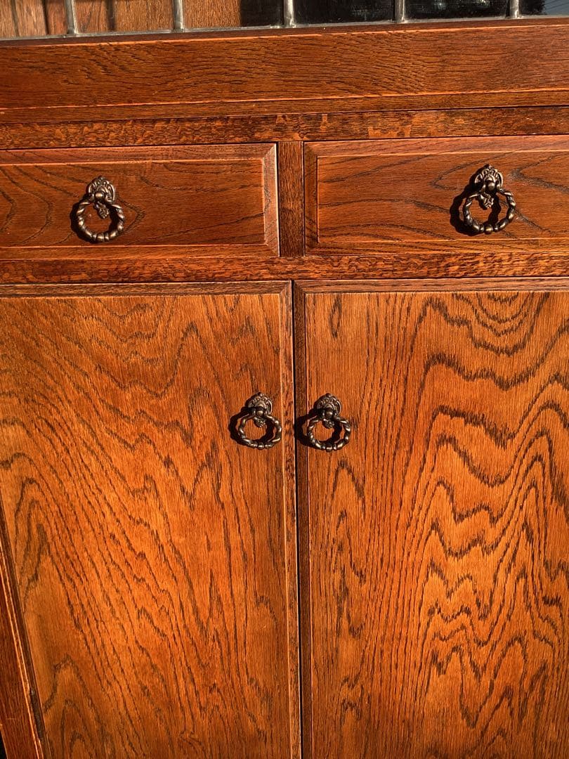 キャビネット　飾り棚　英国風　食器棚　本棚　ステンド