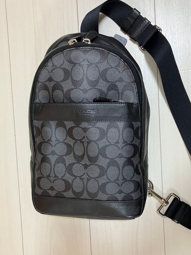 美品 コーチ ボディバッグ ショルダーバッグ クロスボディ 斜め掛け