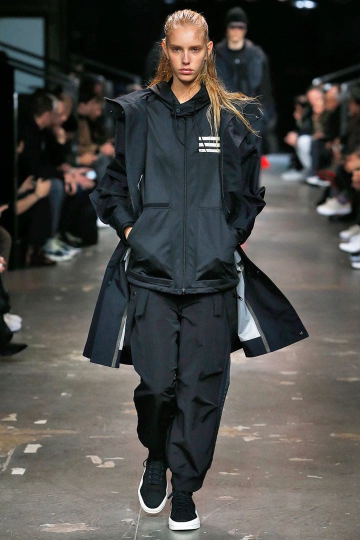 Y-3 / 片側3ストライプス フーデッドトラックトップ