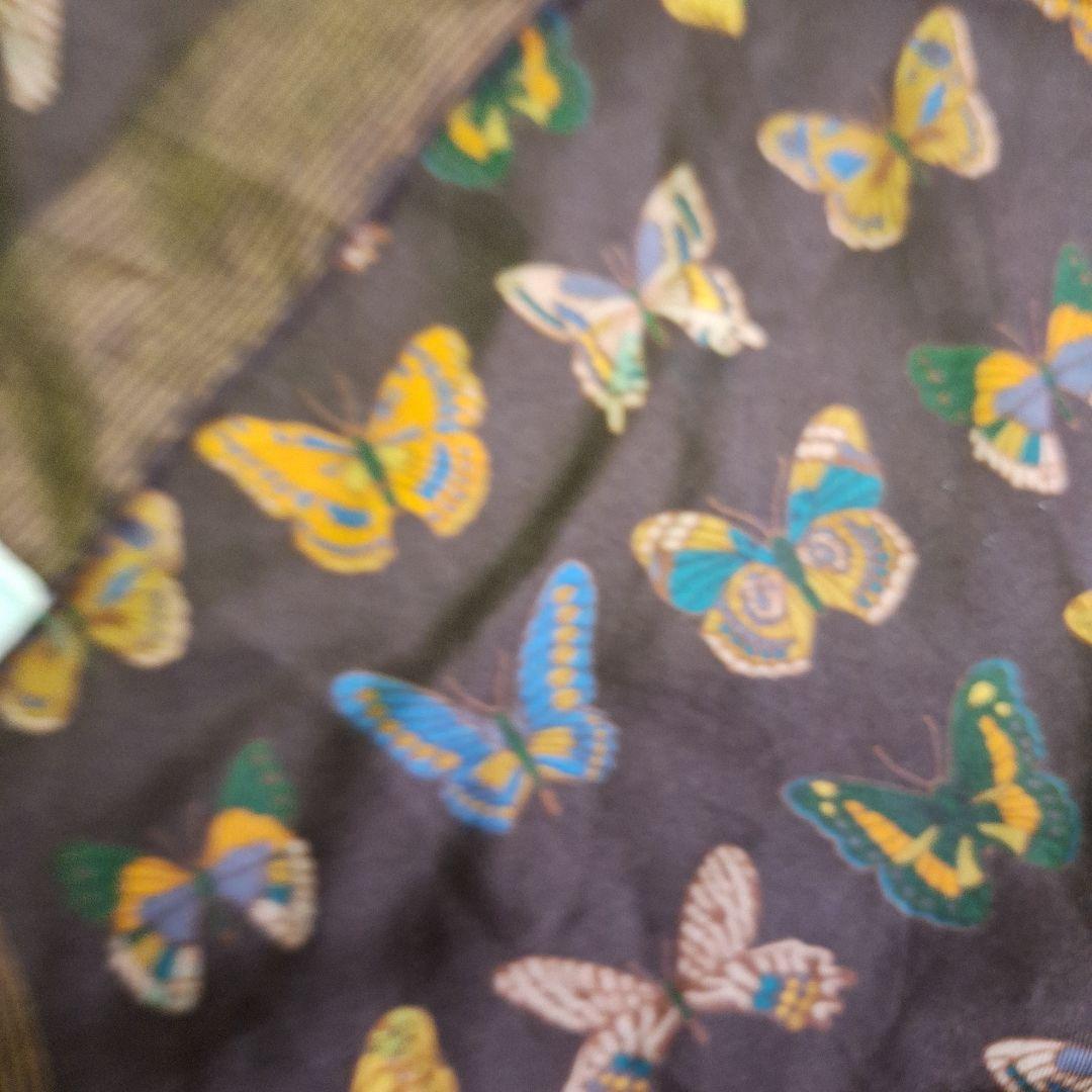 GUCCI 蝶柄 シルクスカーフ ブラウン