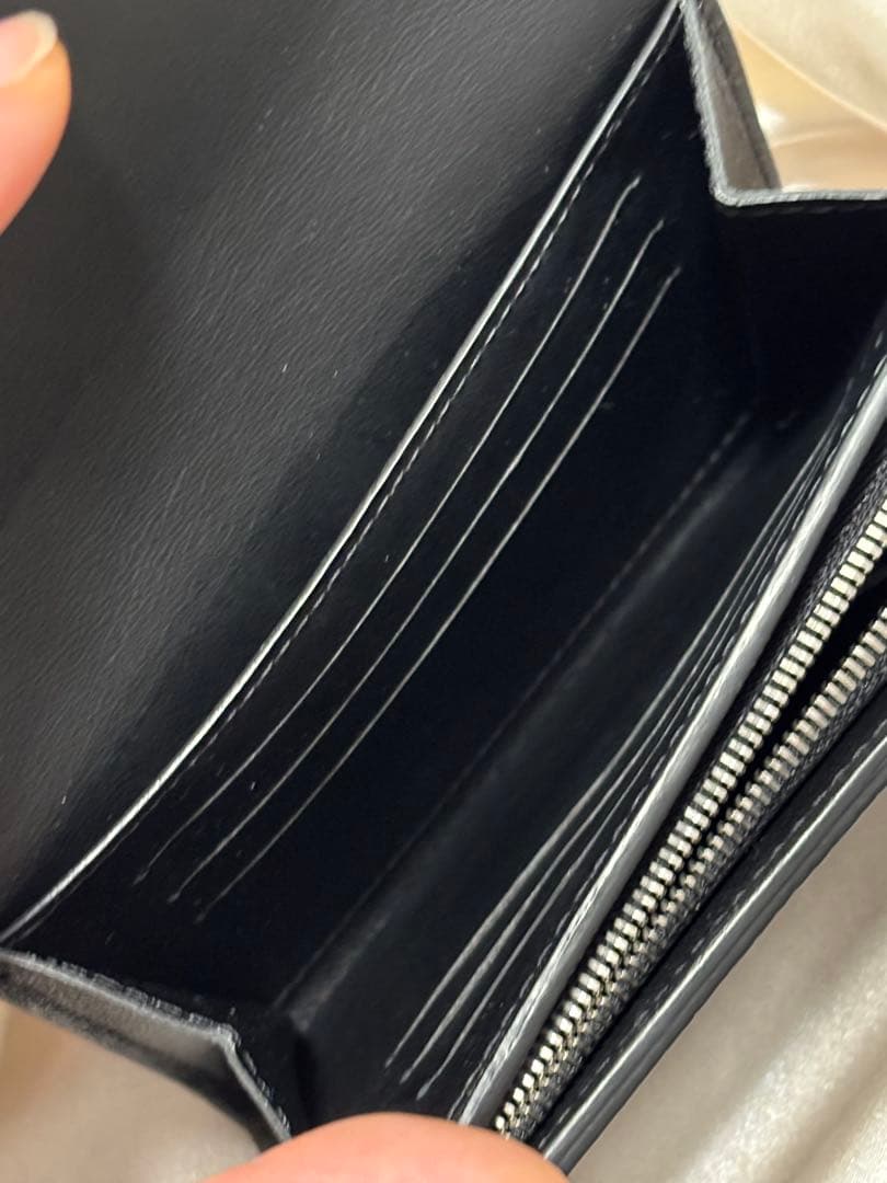 LOUIS VUITTON ポルトフォイユ・イリス　コンパクト　マヒナ　ノワール