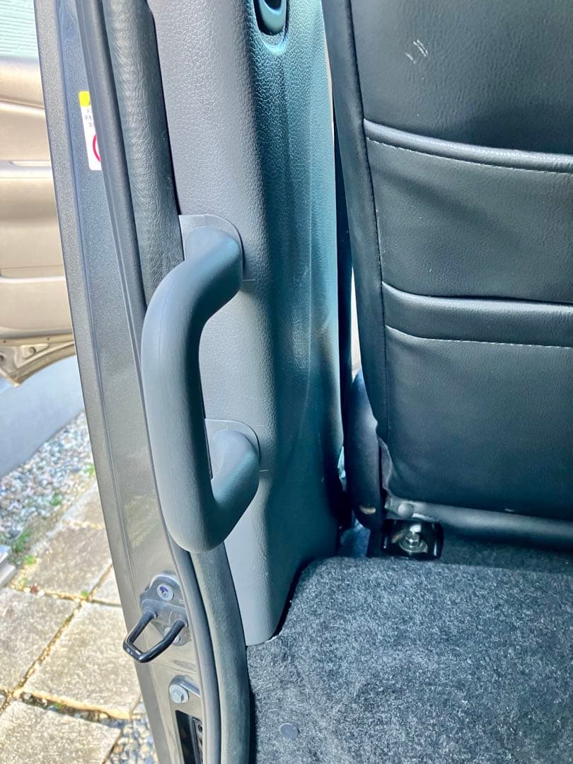 左右2個 キャラバン NV350 アシストグリップ 新品 ブラケット付属