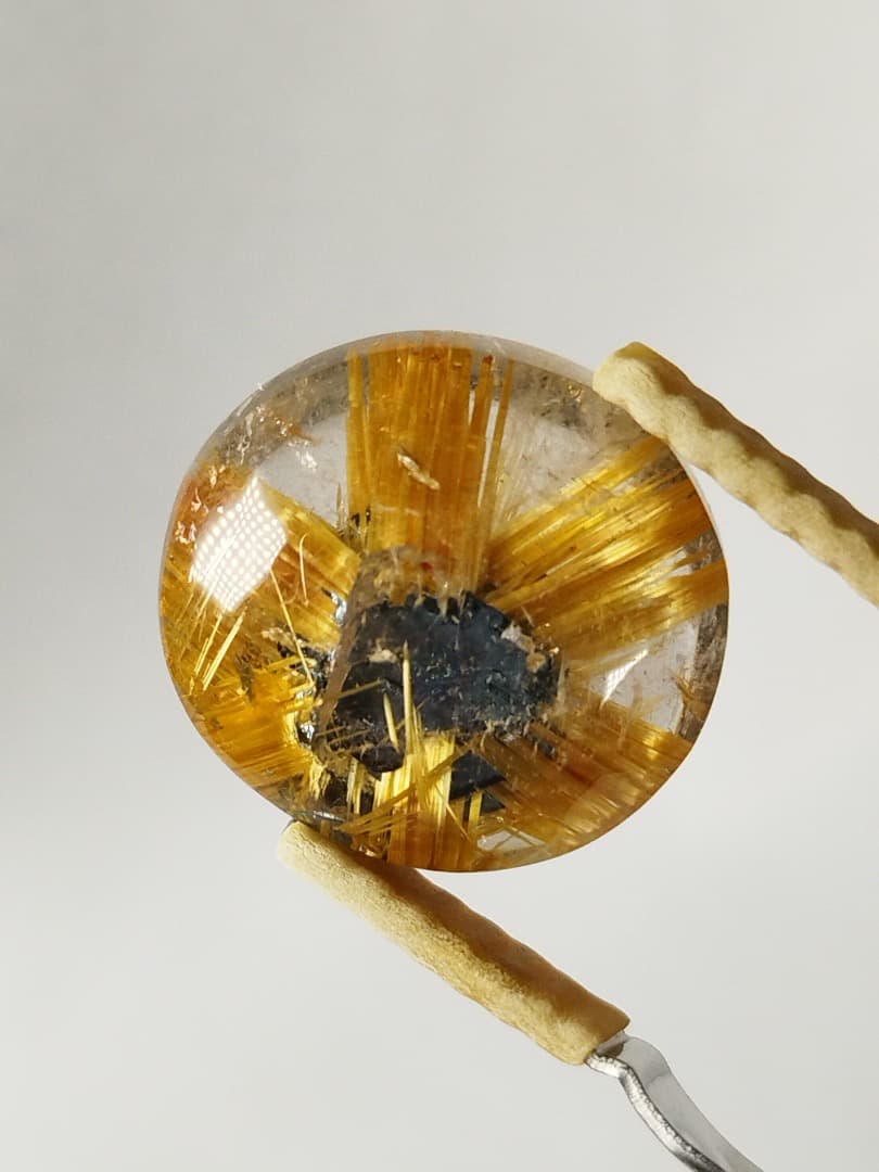 タイチンルチルクォーツ　太金針水晶　太陽放射ルチル　レア　天然石　鉱物　8.0g