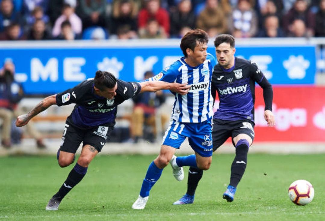 乾貴士　ユニフォーム　アラベス　ラリーガ　18/19（H）