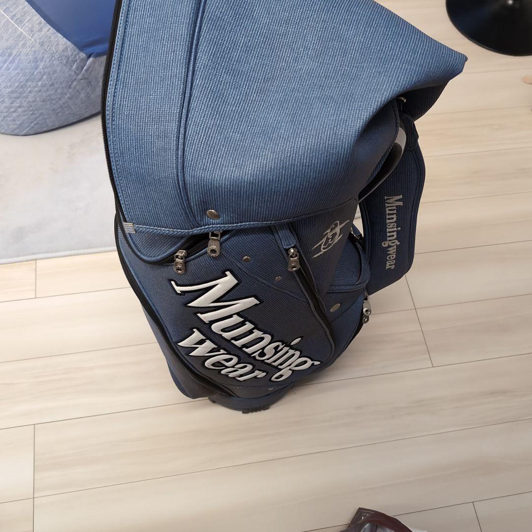 マンシングウェアのゴルフバッグ