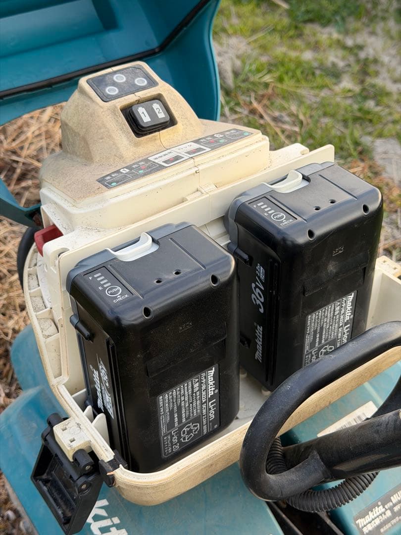 マキタ 電動耕運機 MUK360DZ｜バッテリー2本＋充電器付｜動作良好