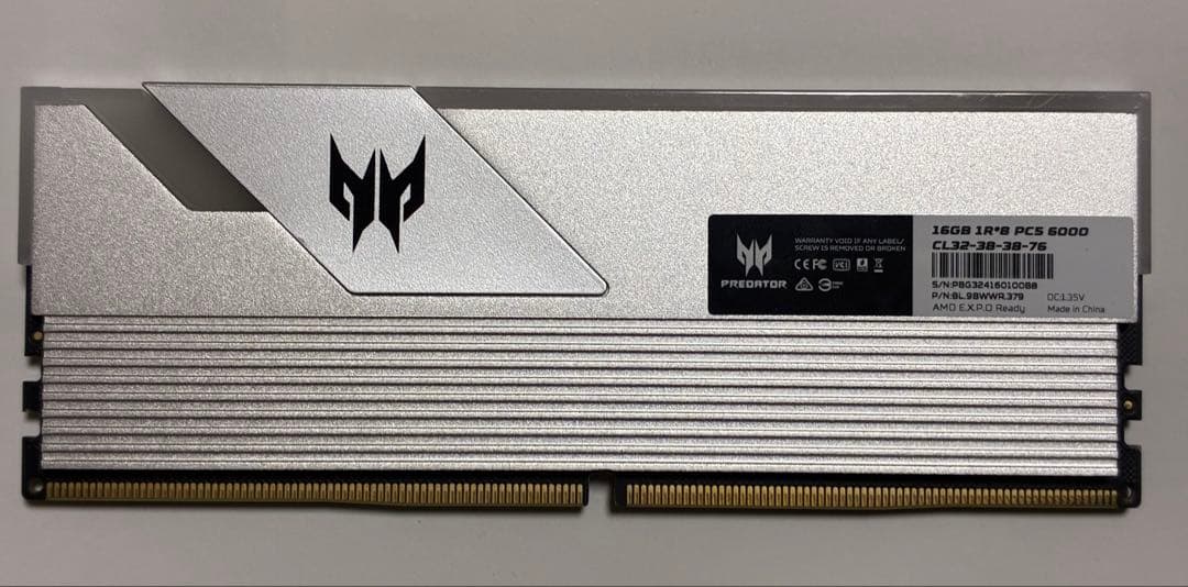 Acer Predator Vesta II RGB DDR5 16GBジャンク