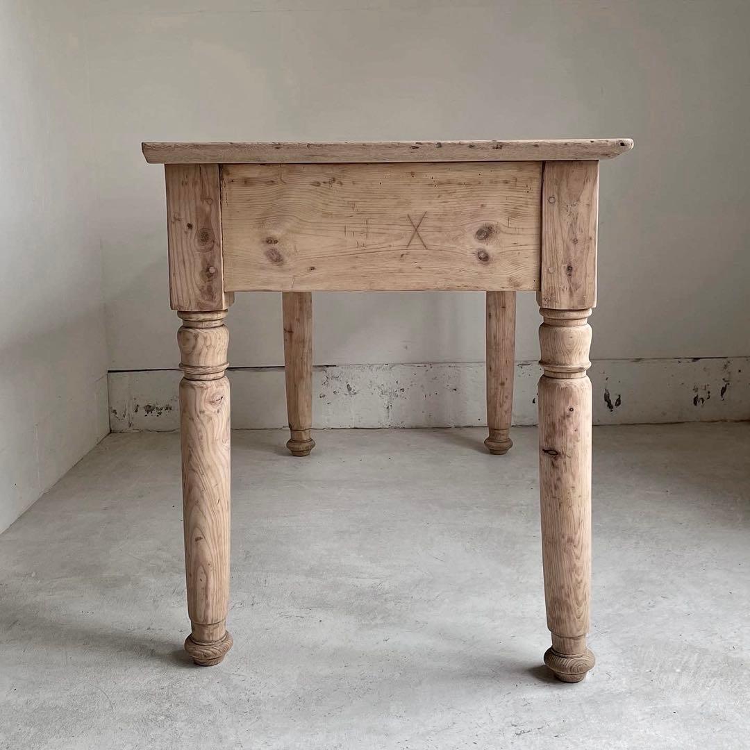 イギリスアンティーク　古いテーブル　ダイニングテーブル　作業台　机　古家具