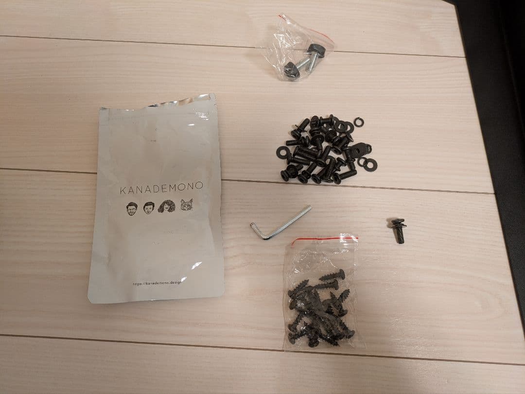 ナチュラル木製ダイニングテーブル