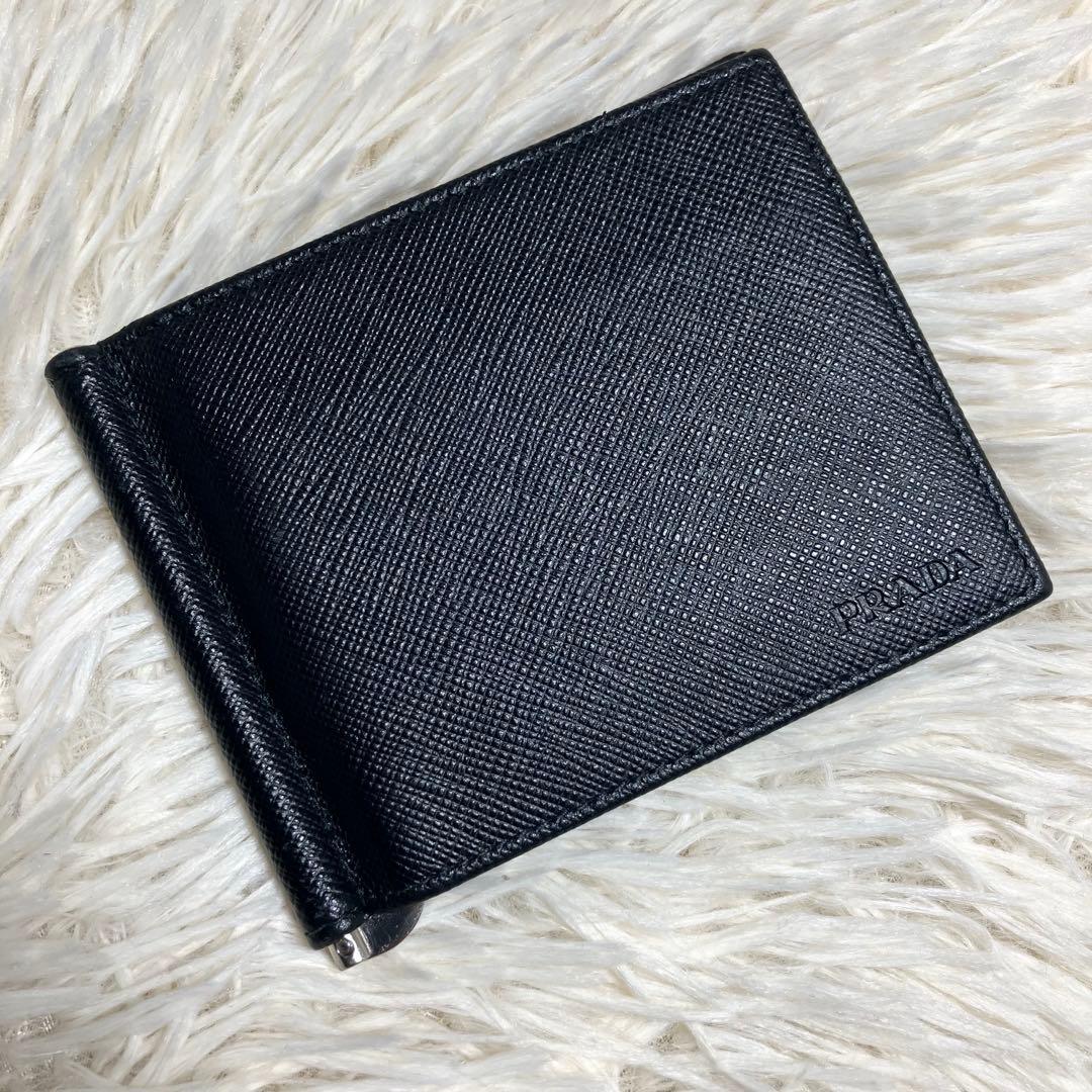 極美品 プラダ サフィアーノ マネークリップ レザーブラック