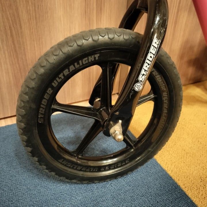 【正規品】STRIDER（ストライダー）12インチ ピンク／約2年使用・美品