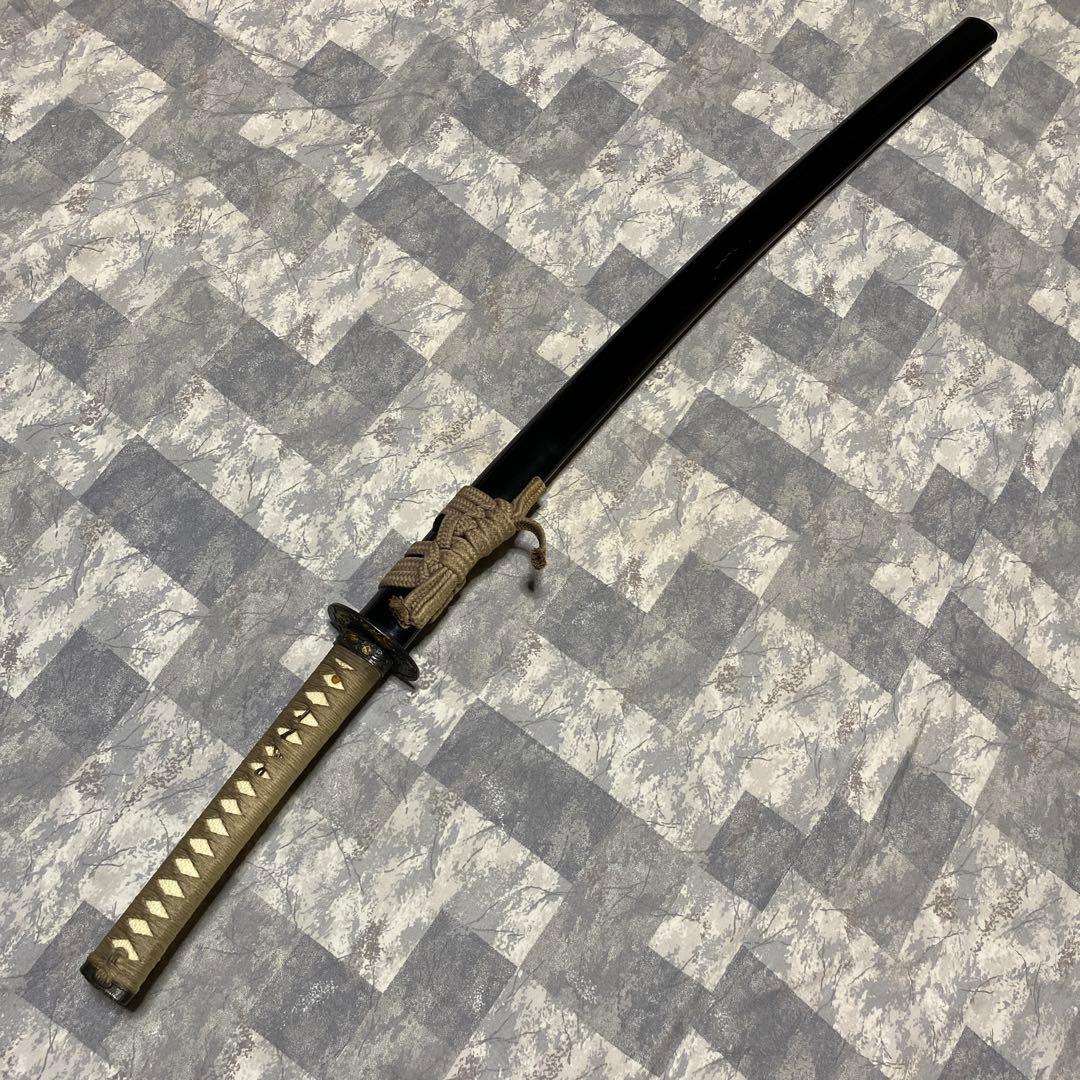 高級居合刀 灰色柄 騎馬武者絵丸鍔 黒呂鞘