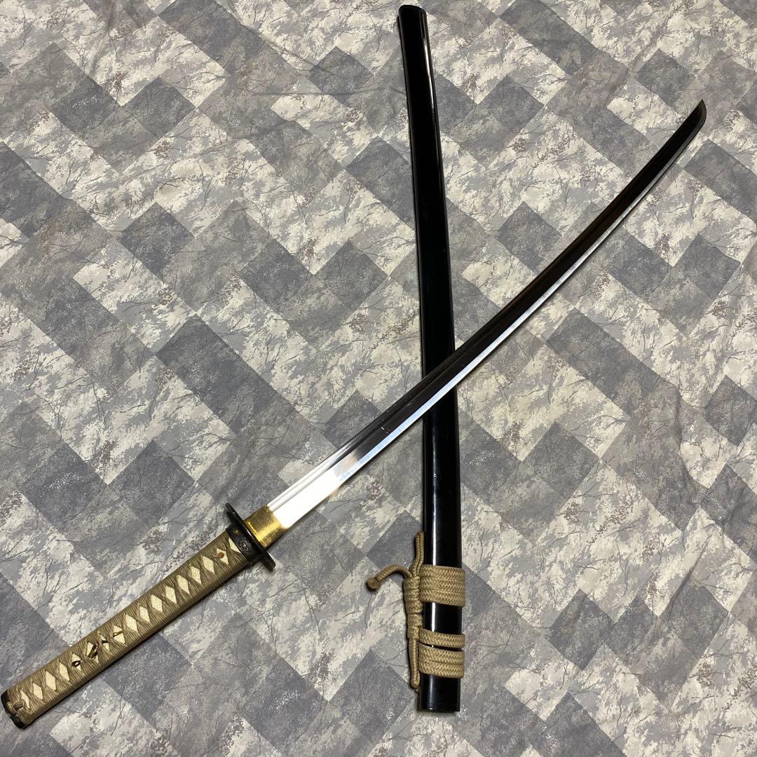 高級居合刀 灰色柄 騎馬武者絵丸鍔 黒呂鞘