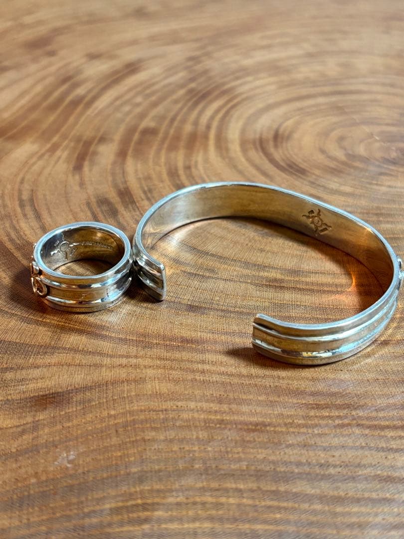 廃版　レア　ファーストアローズ　浮き唐草彫りベアロックバングル&リング　セット