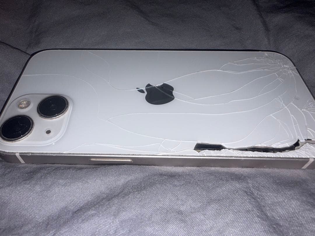 iPhone13 ホワイト 256GB 初期化済み