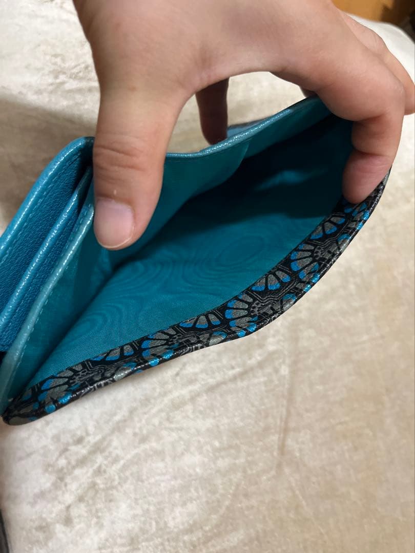 ［極美品］［正規品］miumiu 二つ折り財布 青と白の花柄　PRADA