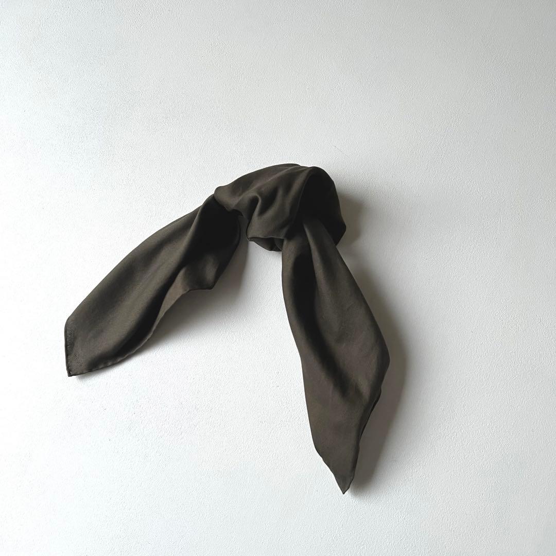 【Sale】 THE ROW Square Scarfコットン オリーブ