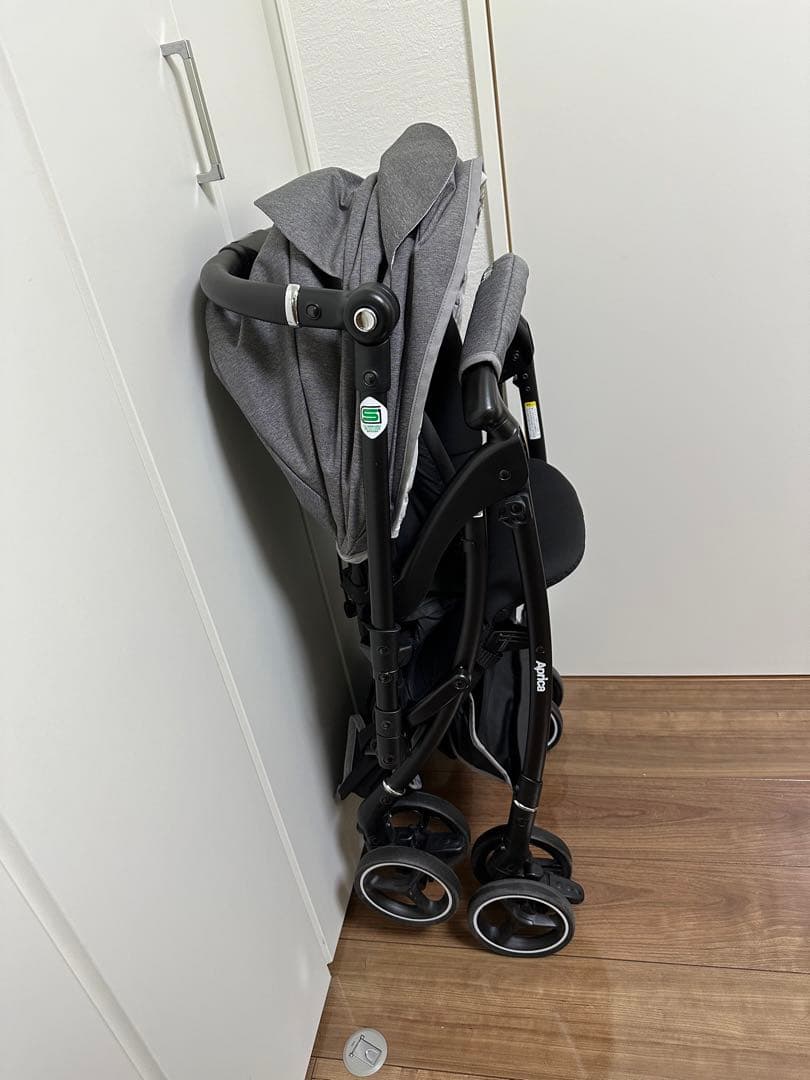 【値下げ！保証期間内】Aprica ラクーナエアー コンパクト