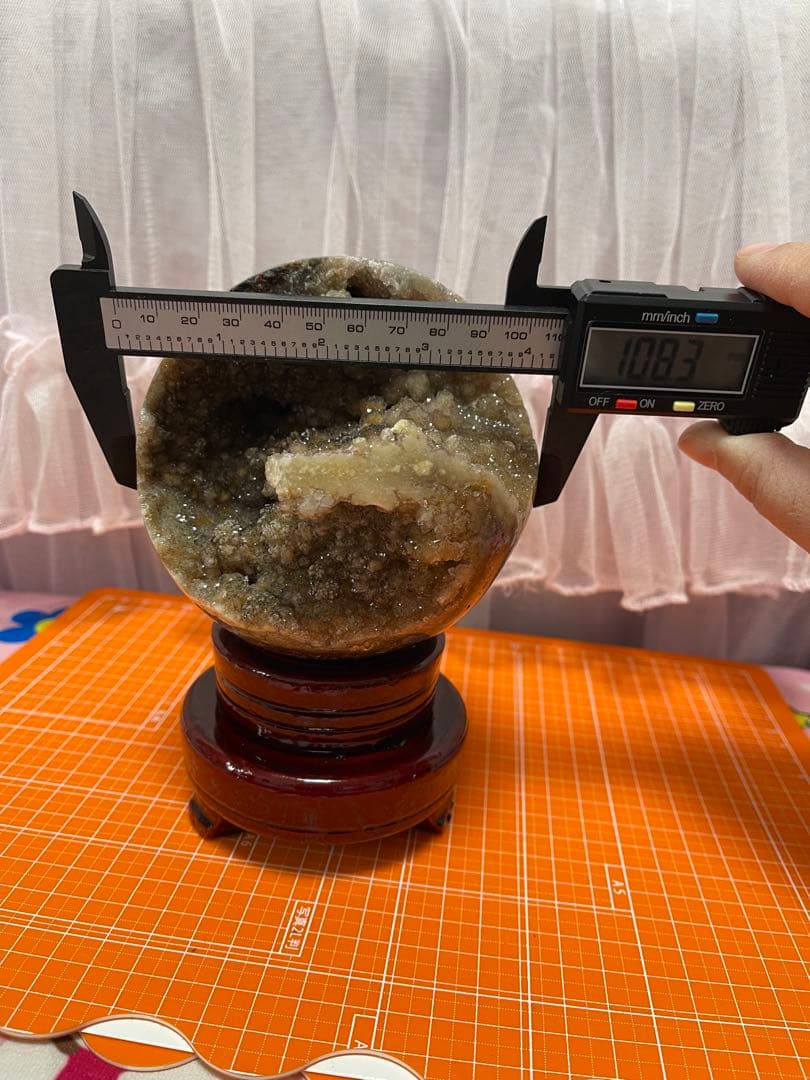 希少 金色　口笑原石（幸運水晶）台座付き　原石　天然石　原石　浄化