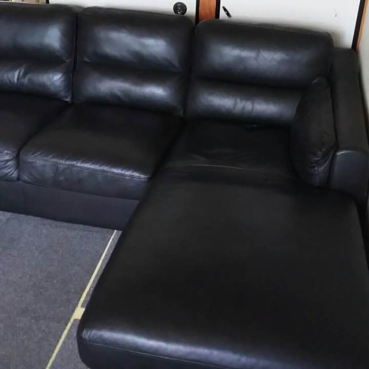 本皮L型ソファー☆。.:＊・゜