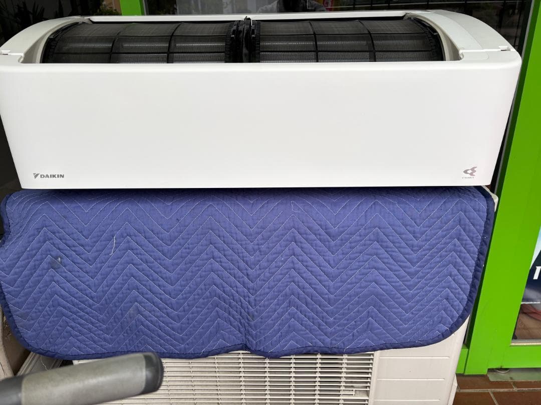 ダイキン　ルームエアコン　AN40ZRP-W 2022年製　200V 14畳