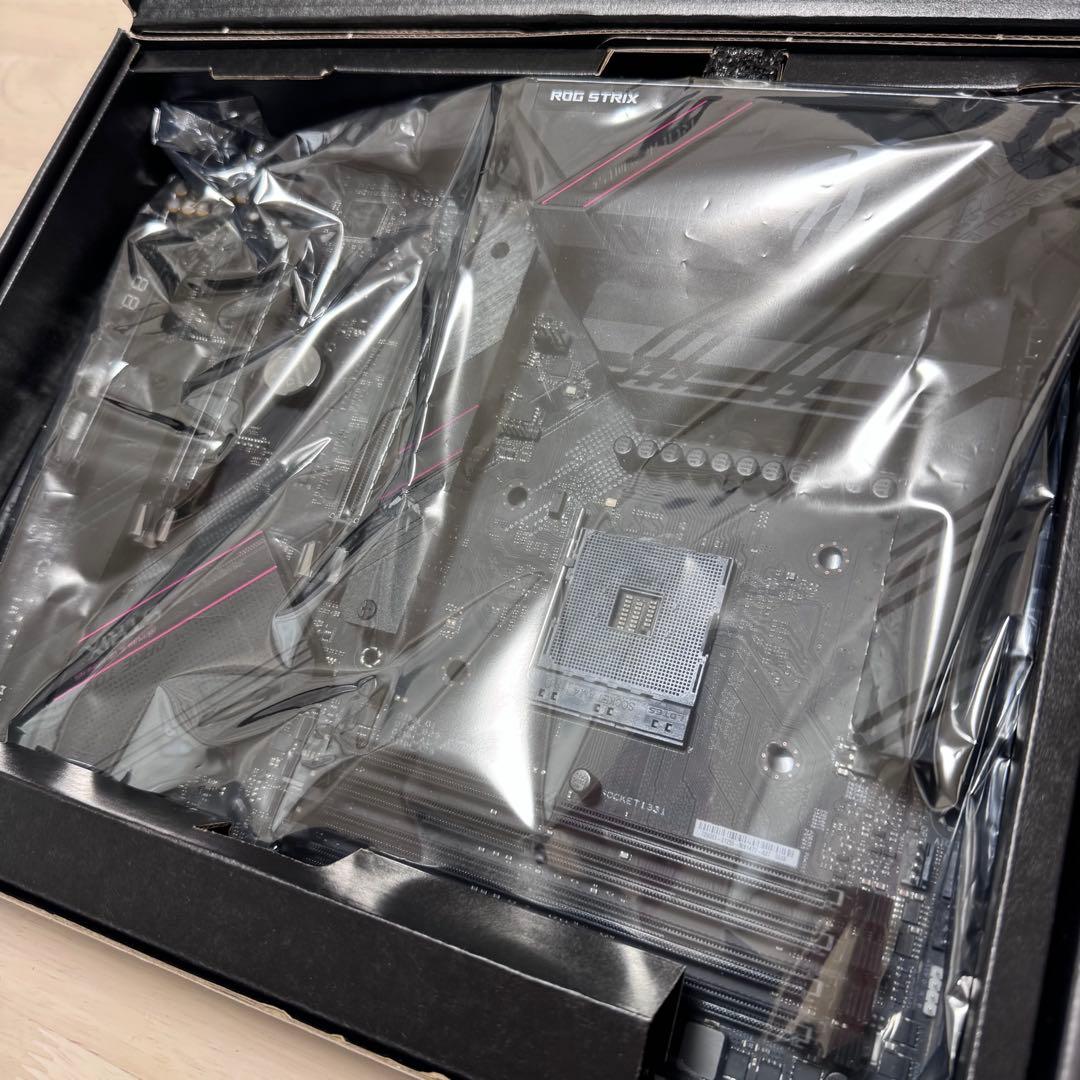 ROG STRIX B550-E GAMING マザーボード