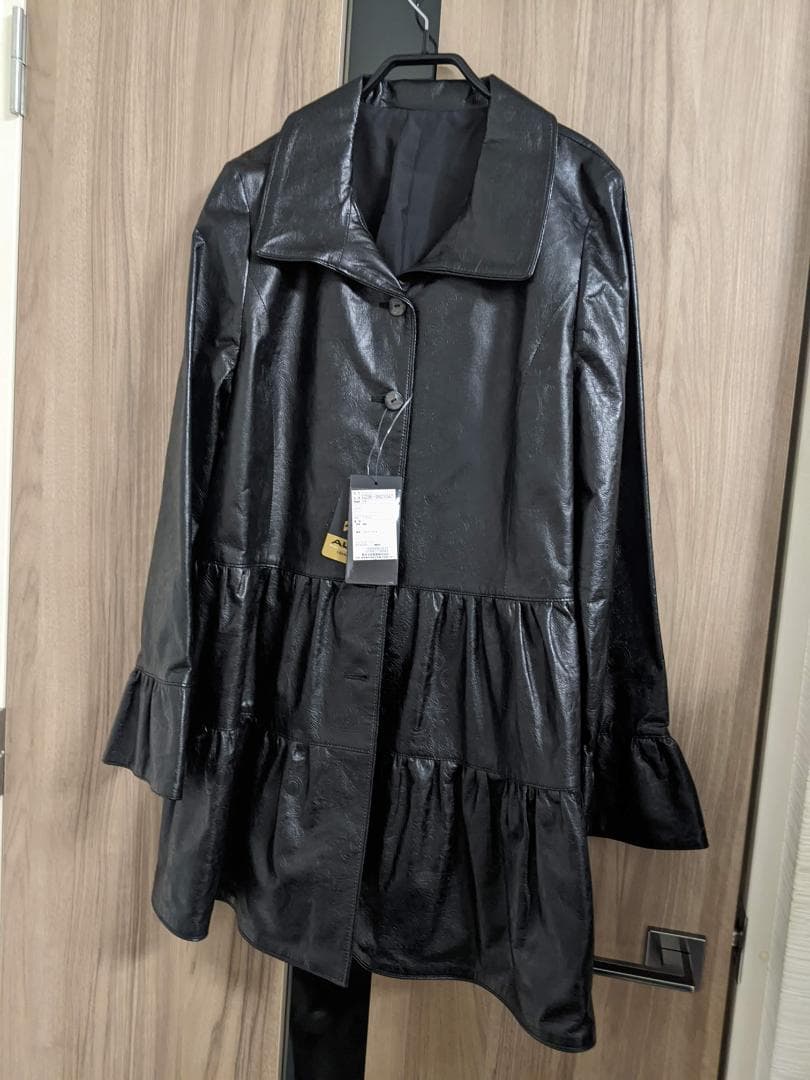 189　新品未使用タグ付　超軽量　鹿革　リアルレザー　フリル　ロングコート