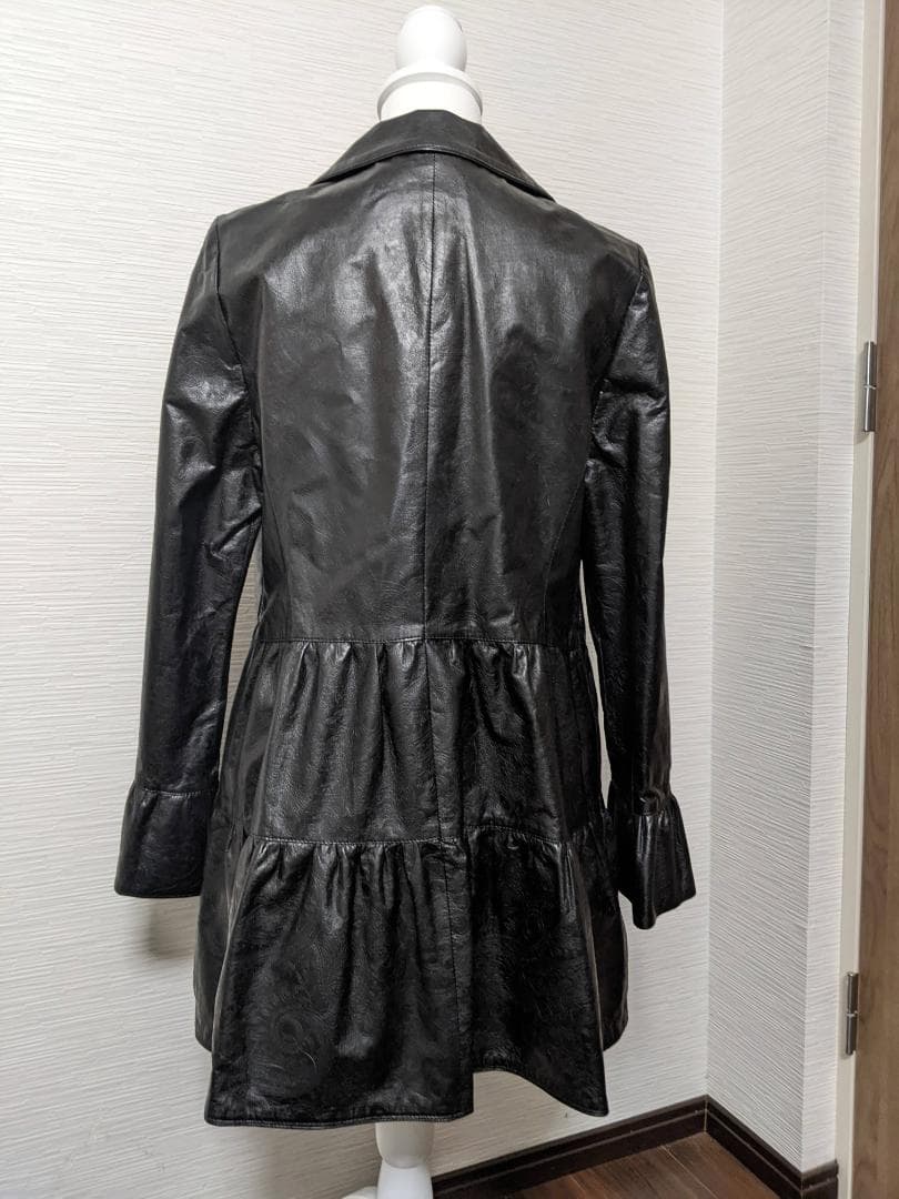 189　新品未使用タグ付　超軽量　鹿革　リアルレザー　フリル　ロングコート