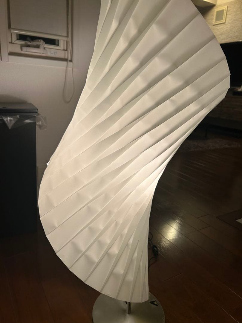 ACTUS アクタス ホワイト スパイラル フロアスタンドライト