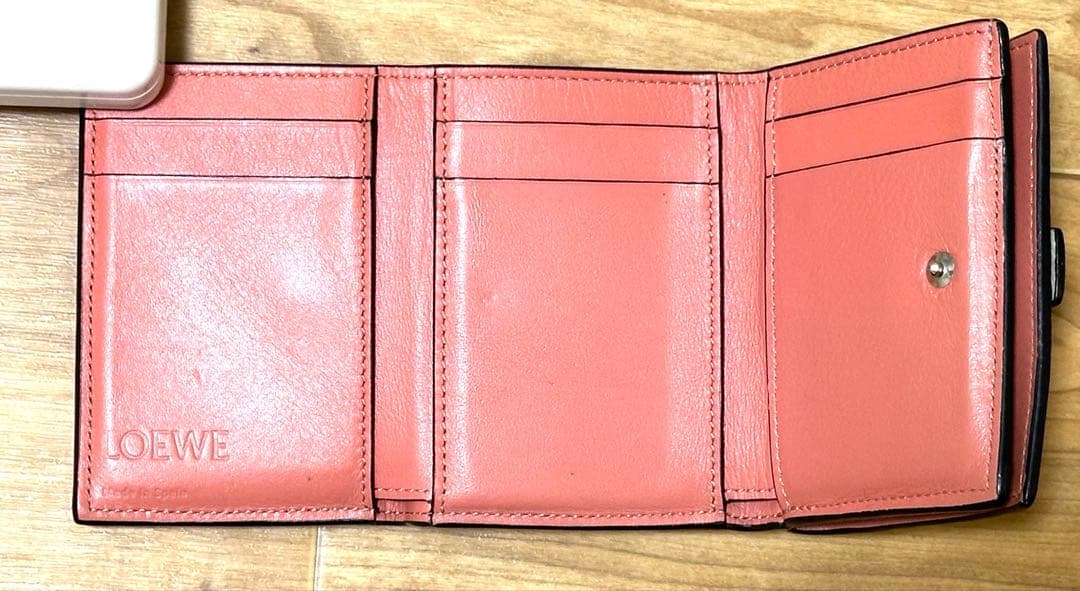 n*u様 ◇ロエベ◇アナグラム トライフォールド 三つ折り財布 ライトオーツ /