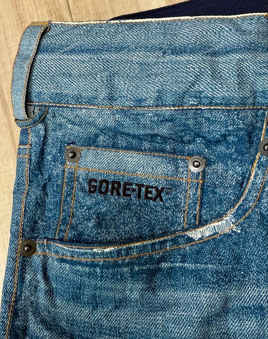 【美品】バートン BURTON GORE-TEX スノーボードパンツＬデニム柄