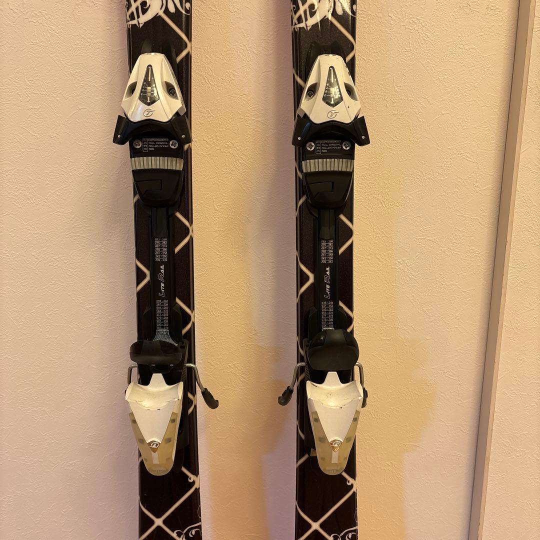 HEADスキー板 黒白ダイヤモンドパターン ※ストック付き