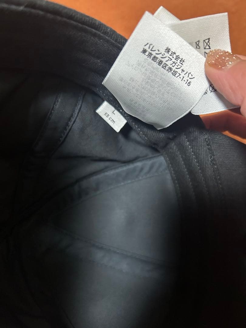 バレンシアガ　キャップ　美品