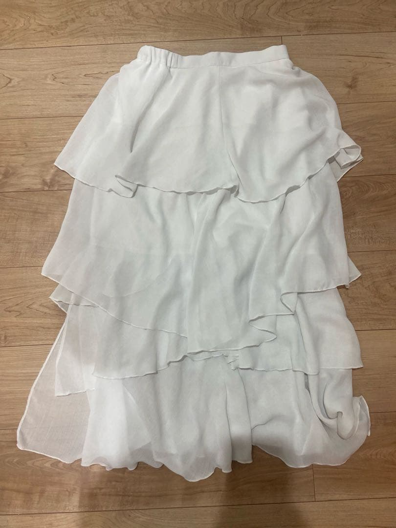 完売品　フレイアイディー　【00サイズ】セミシアーティアードスカート　ホワイト