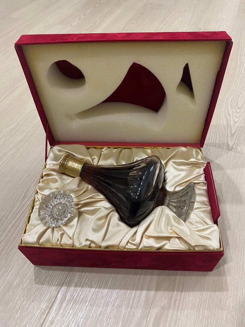 カミュ トラディション バカラ クリスタルボトル　替栓　化粧箱付き