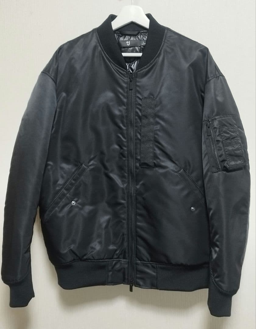 ユニクロ＋J ハイブリッドダウンオーバーサイズMA-1