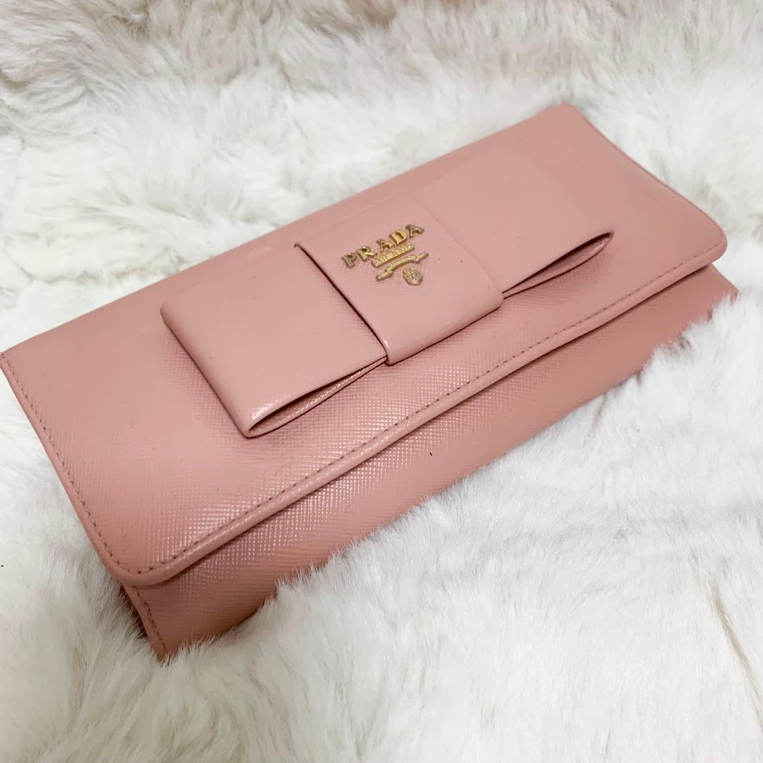 美品！プラダ 長財布　ラウンドファスナー　サフィアーノ　レザー　ベビーピンク